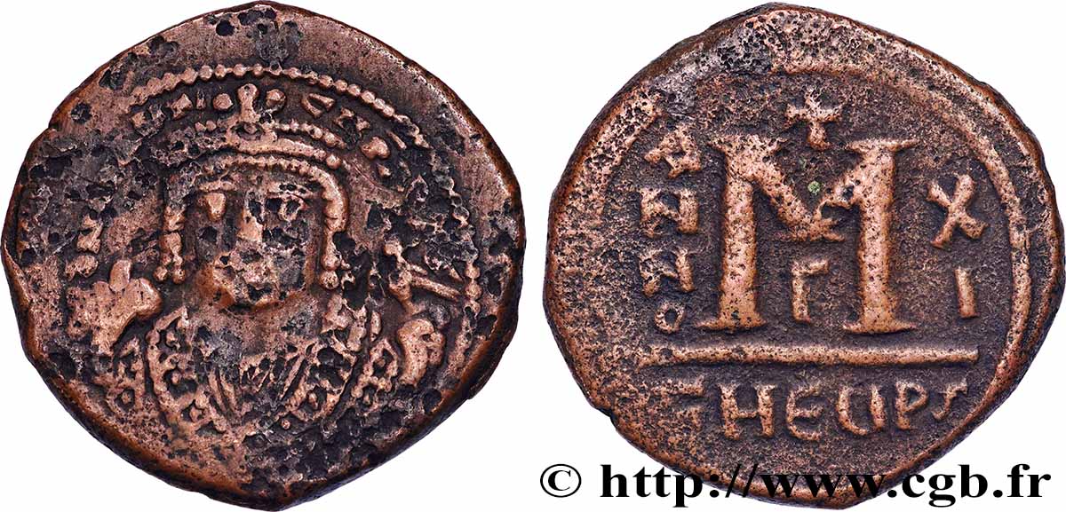 MAURICIUS TIBERIUS Follis VF/XF