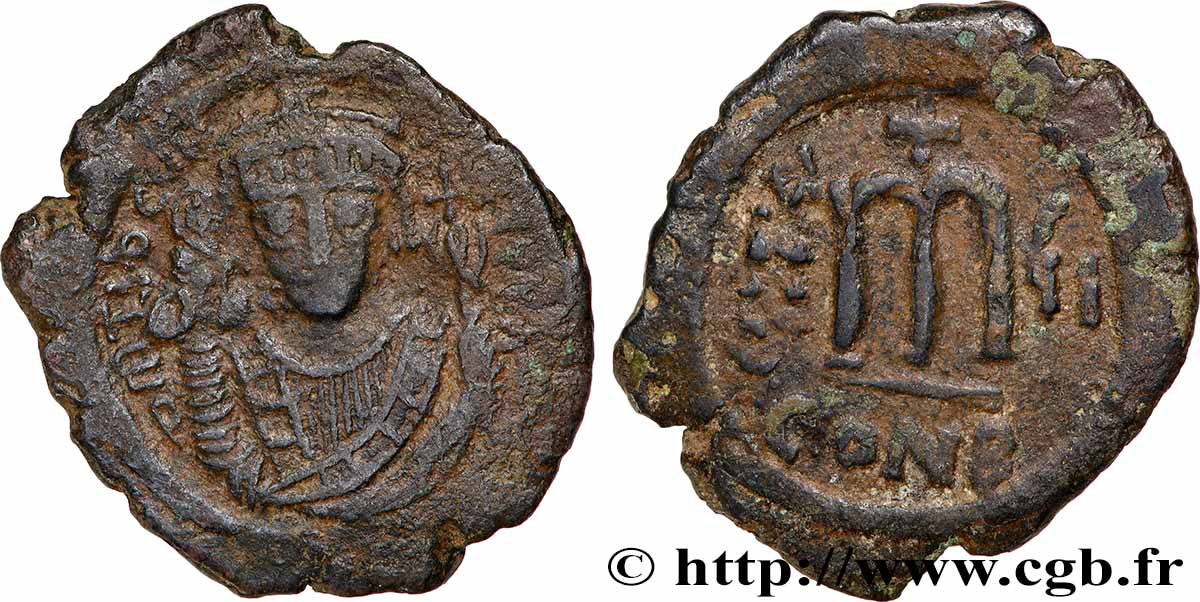 TIBERIO II CONSTANTINO Follis q.BB