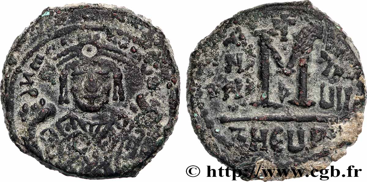 MAURICIUS TIBERIUS Follis XF