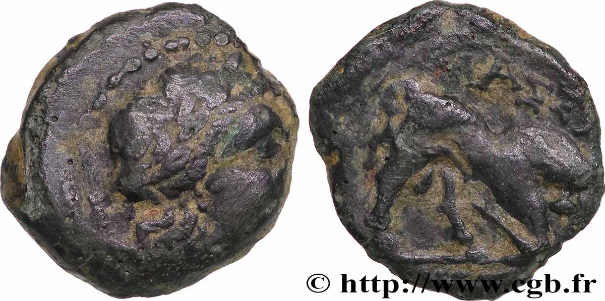 MASSALIA - MARSEILLE Petit bronze au taureau (hémiobole ?) TB+/TB