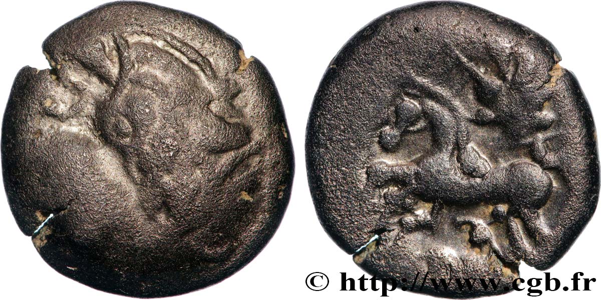 BITURIGES CUBES (Région de Bourges) Statère à la victoire ailée et à l’oiseau sous le cheval B+/TTB