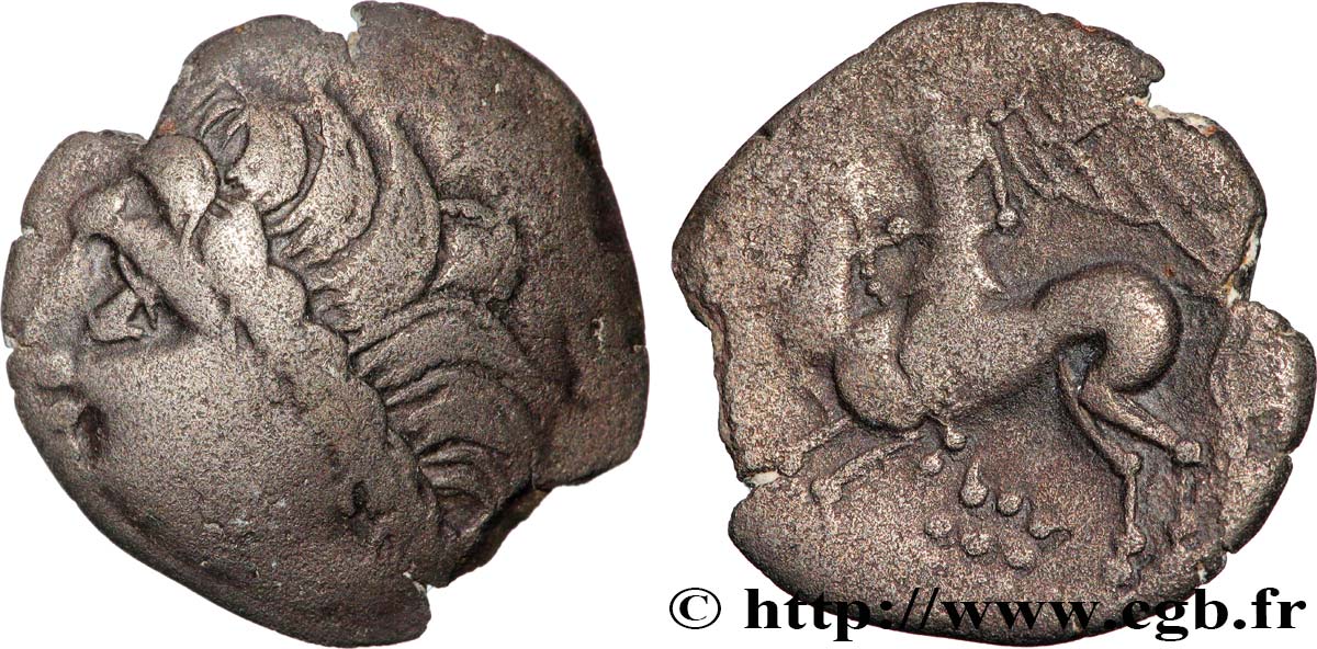 PICTONS / BITURIGES / CARNUTES - CENTRE-OUEST, Incertaines Drachme au cavalier ailé et au fleuron TTB/TB+