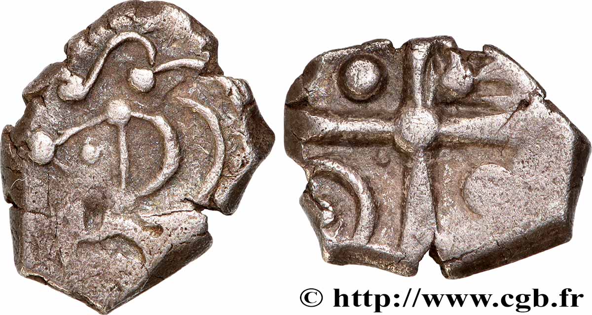 CADURQUES (région de Cahors) Drachme “à la tête triangulaire”, S. 120 TTB/TTB+