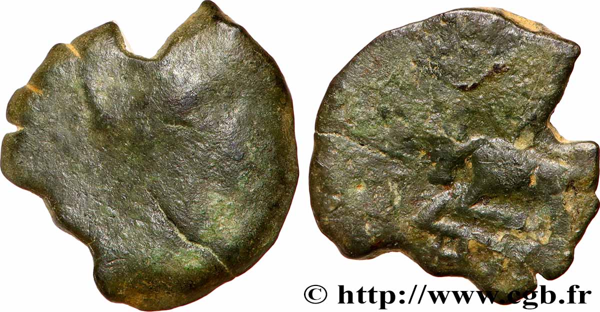 MASSALIEN - MARSEILLES Petit bronze au taureau - revers à gauche GE/S