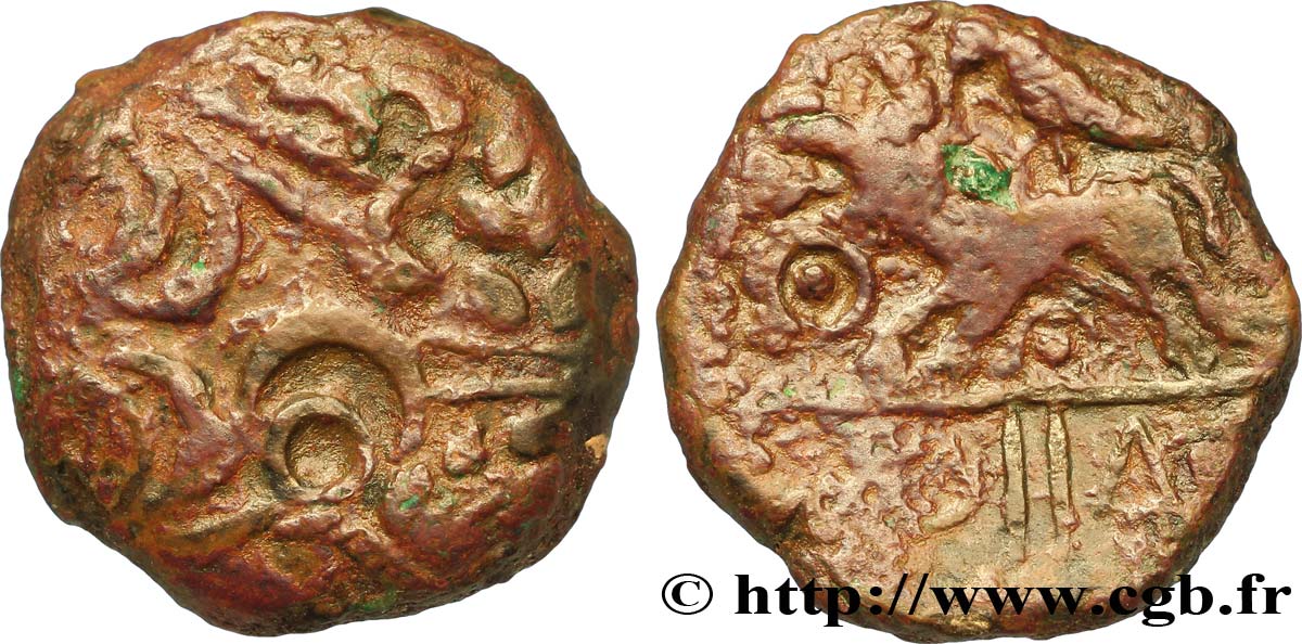 GALLIA - CARNUTES (Area of the Beauce) Bronze COIIAT, lion à gauche VF