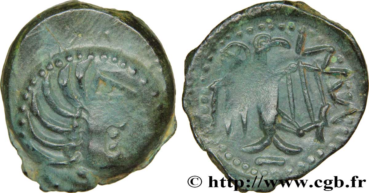 GALLIA - CARNUTES (Beauce area) Bronze à l’aigle et à la rouelle, tête à droite AU