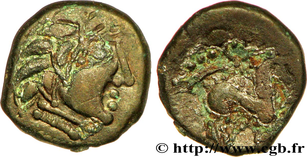 GALLIA - SANTONES / MID-WESTERN, Unspecified Drachme aux mèches aquitaniques, à droite AU/VF