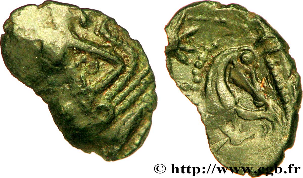 GALLIA - BELGICA - BELLOVACI (Región de Beauvais) Bronze au personnage courant, aux astres MBC+