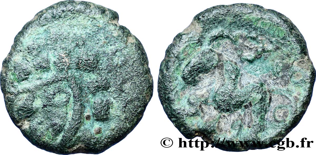 GALLIA BELGICA - AMBIANI (Area of Amiens) Bronze au cheval et à la tête barbue, DT. 379 VF