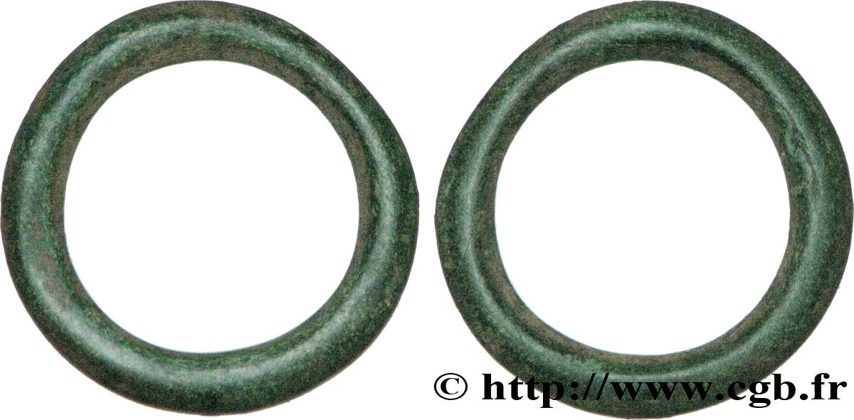 ROUELLES Petit anneau de bronze TTB