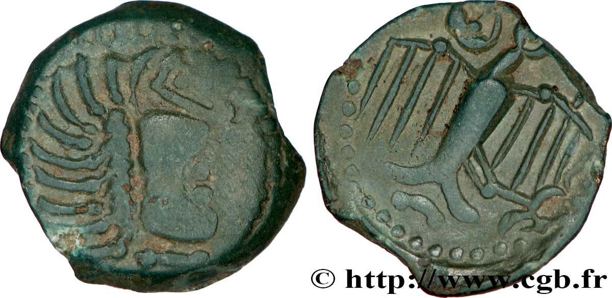 GALLIA - CARNUTES (Región de la Beauce) Bronze à l’aigle et à la rouelle, tête à droite MBC+