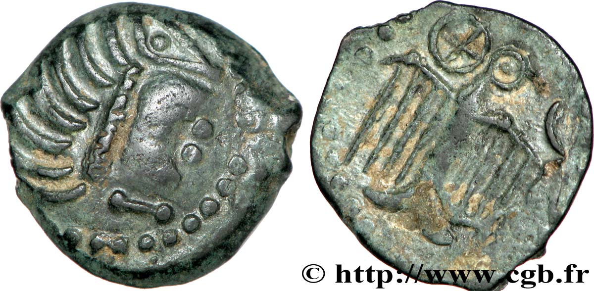 CARNUTES (Région de la Beauce) Bronze à l’aigle et à la rouelle, tête à droite TTB+