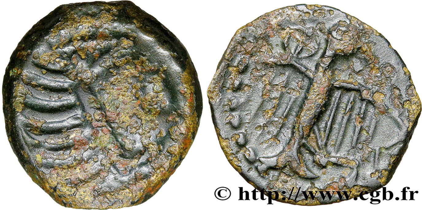 CARNUTES (Région de la Beauce) Bronze à l’aigle et à la rouelle, tête à droite TB+