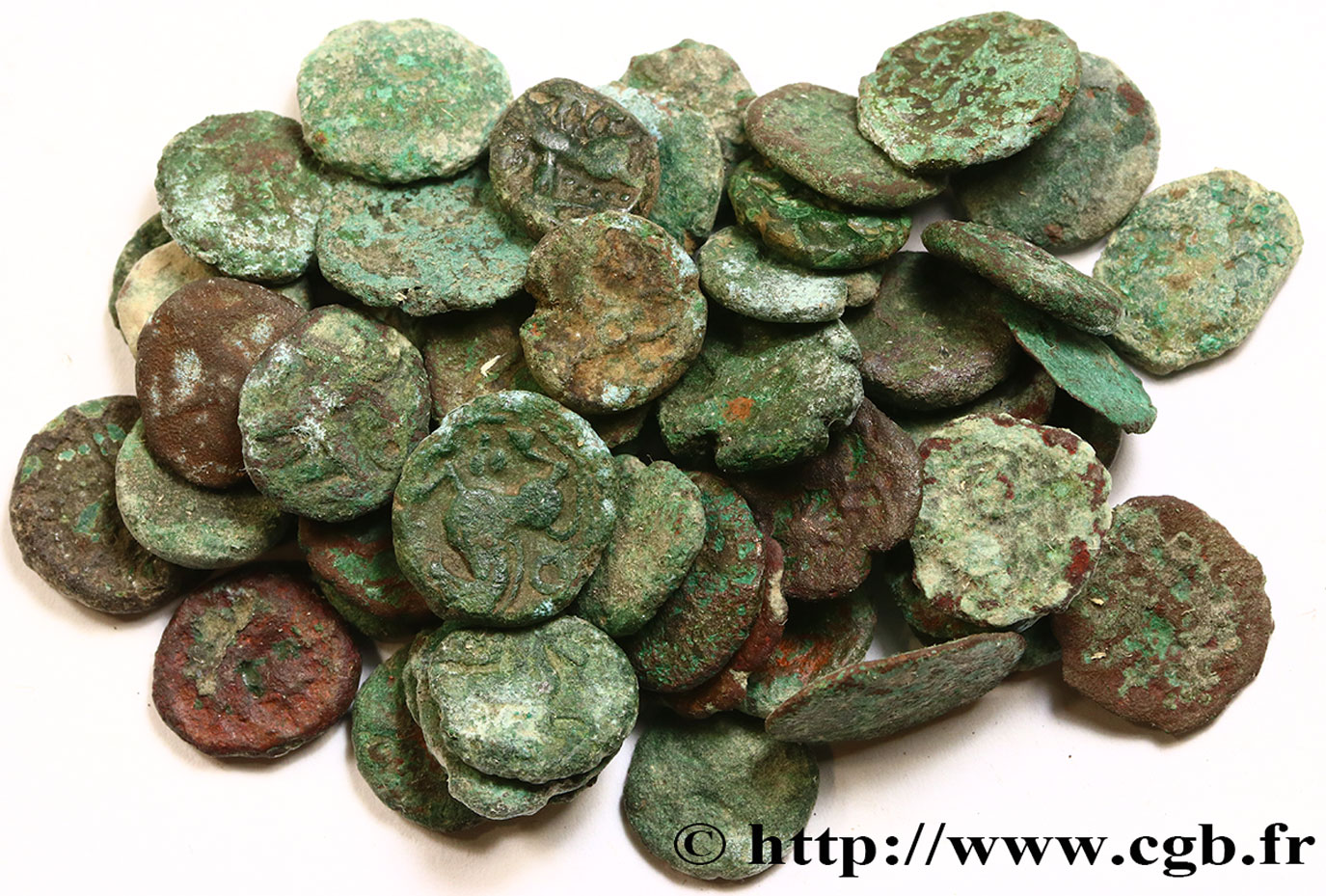 GALLIA - BELGICA - BELLOVACI (Región de Beauvais) Lot de 50 bronzes au personnage courant lote