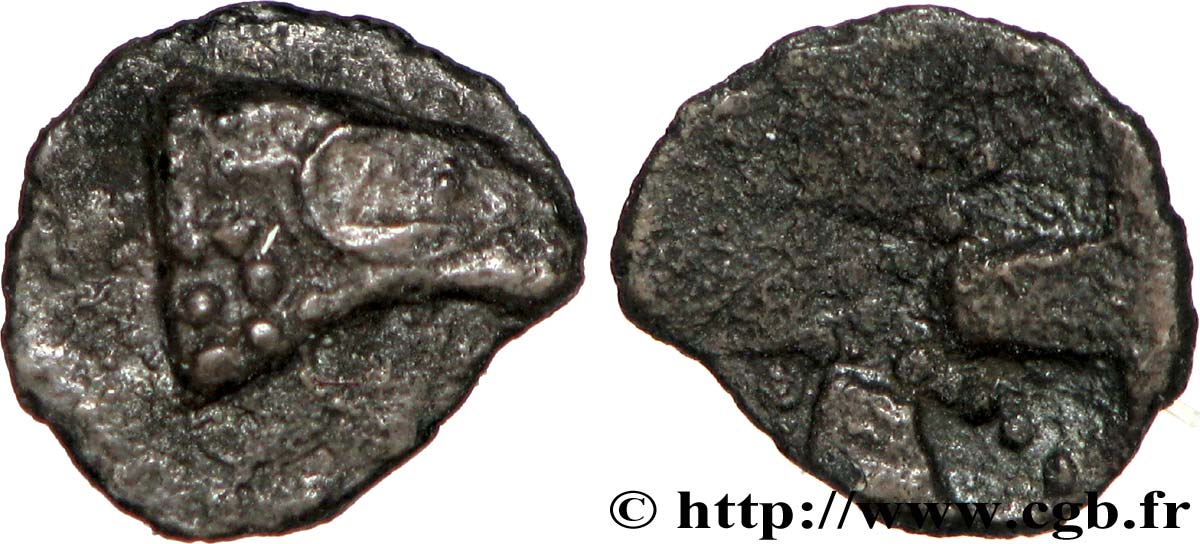 MASSALIA - MARSEILLES Obole à la tête de bélier à droite et au carré creux orné, du type du trésor d’Auriol  q.SPL/BB