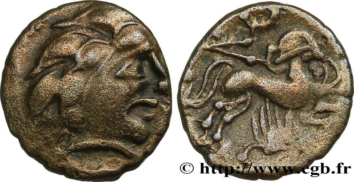 PICTONS (Région de Poitiers) Quart de statère d’électrum à la main TTB
