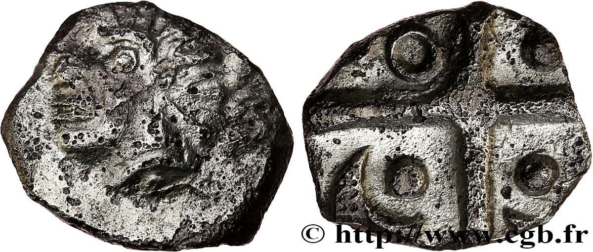 GALLIA - SUDOESTE DE LA GALLIA - TOLOSATES (Región de Vieja-Tolosa) Drachme “à la tête négroïde”, S. 79 BC+/MBC