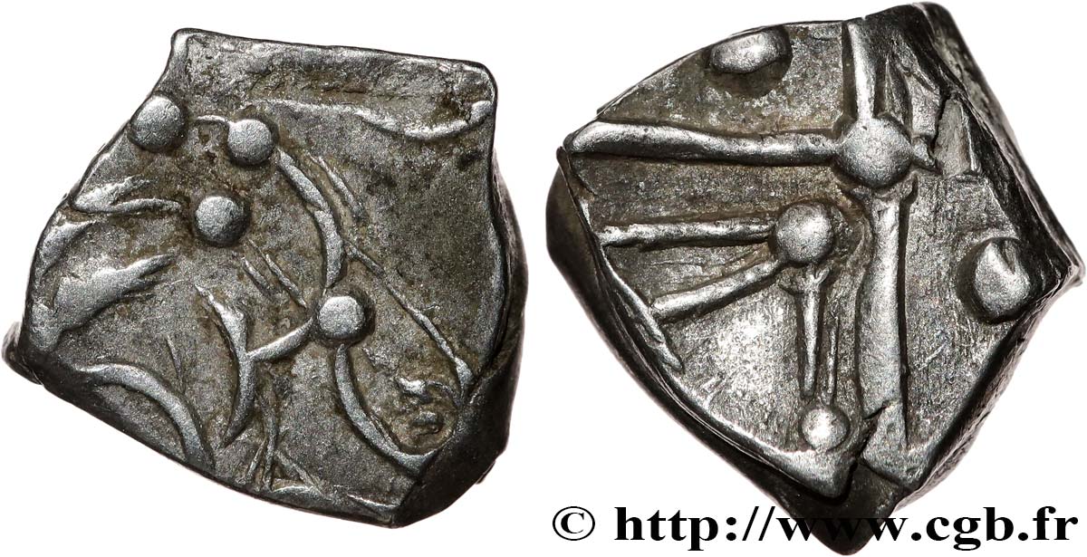 GALLIA - SOUTH WESTERN GAUL - CADURCI (Area of Cahors) Drachme “à la tête triangulaire”, S. 120 XF