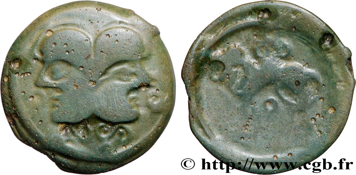 GALLIA BELGICA - SUESSIONES (Región de Soissons) Bronze à la tête janiforme, classe II aux annelets pointés MBC/BC