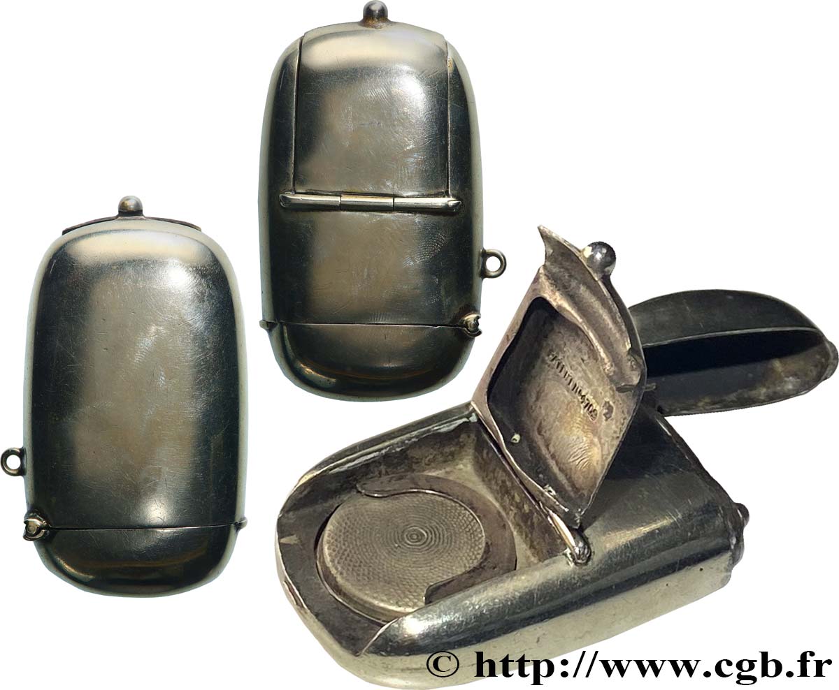 PORTE-LOUIS, PORTE-MONNAIE Porte-louis, compartiment à timbre et boîte d’allumettes TTB