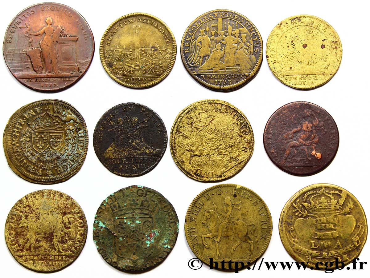 LOTS Lot de douze jetons royaux, métaux et états divers