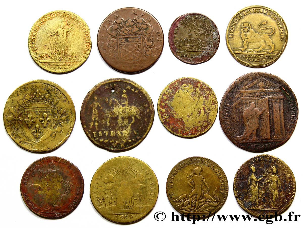 LOTS Lot de douze jetons royaux, métaux et états divers