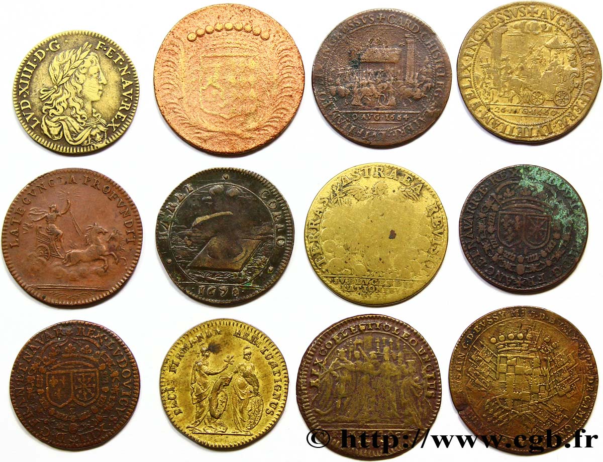 LOTS Lot de douze jetons royaux, métaux et états divers