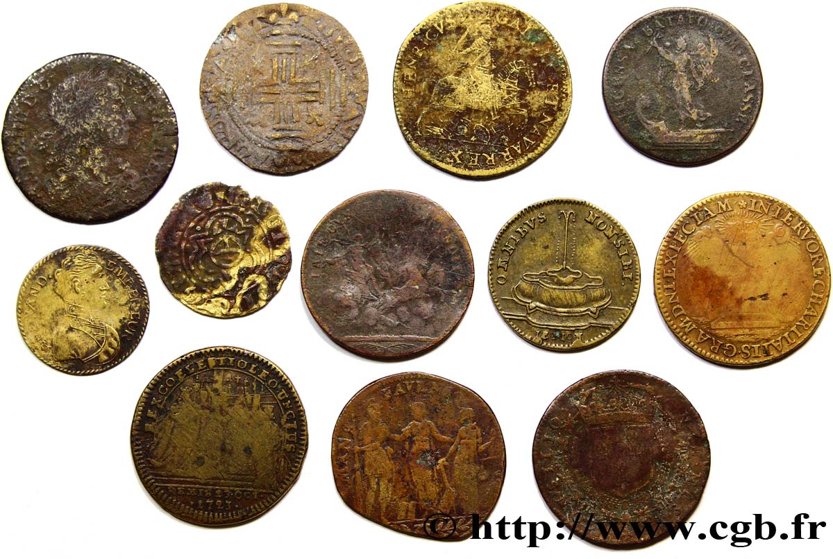 LOTS Lot de douze jetons royaux, métaux et états divers