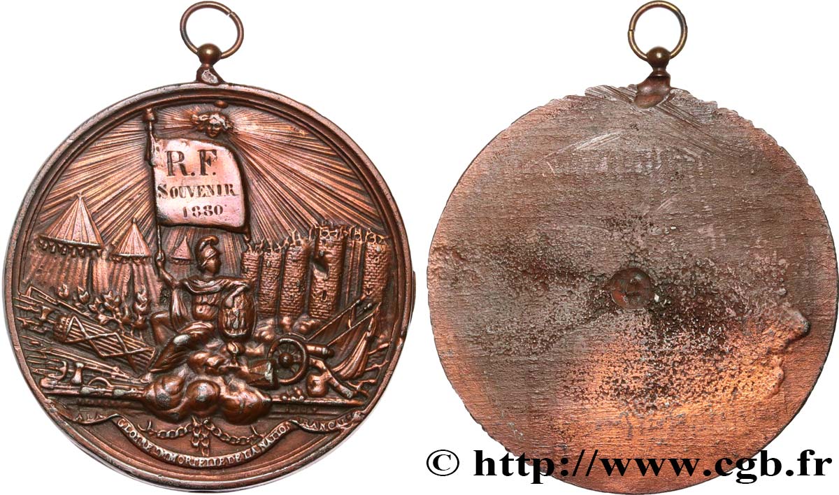 TROISIÈME RÉPUBLIQUE Médaille uniface, Souvenir, à la gloire immortelle de la Nation Française TTB