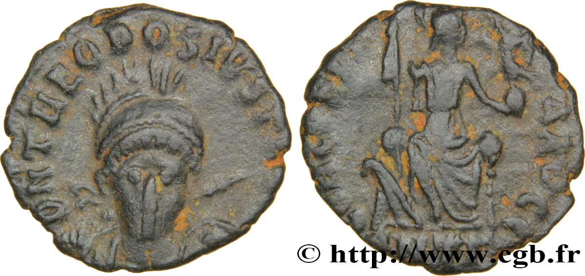 THÉODOSE II Nummus, (PB, Æ 3) TTB