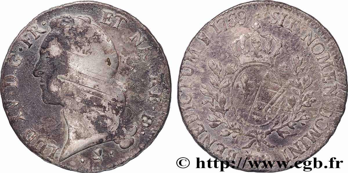 LOUIS XV DIT LE BIEN AIMÉ Écu aux branches d’olivier, tête ceinte d’un bandeau 1769 Pau TB