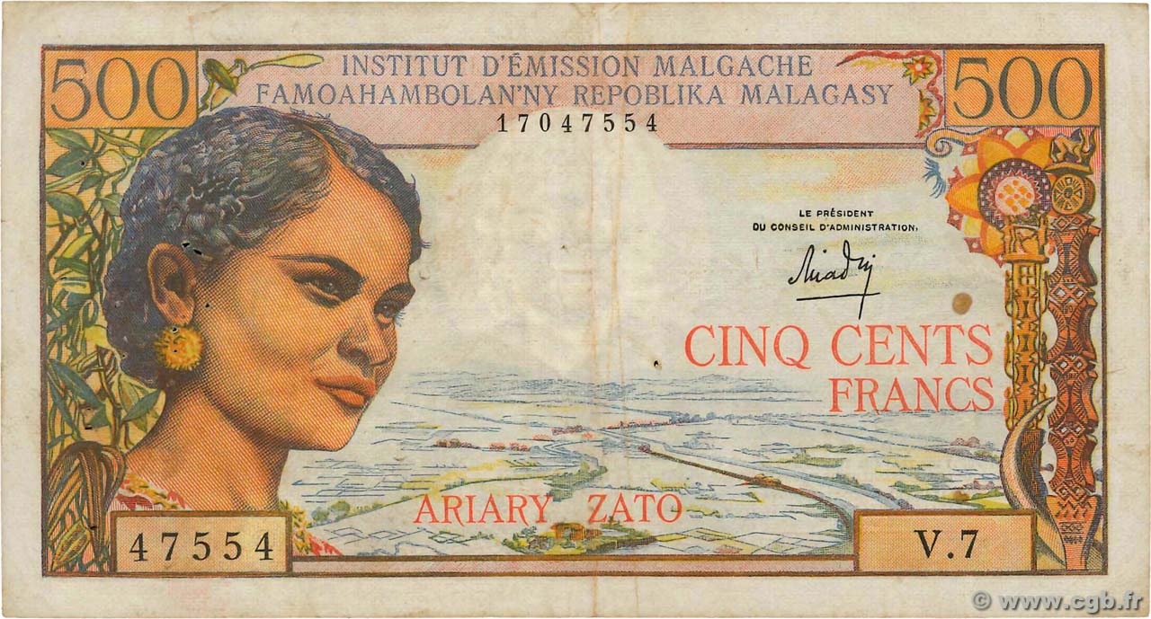 500 Francs - 100 Ariary MADAGASCAR  1966 P.058a TB