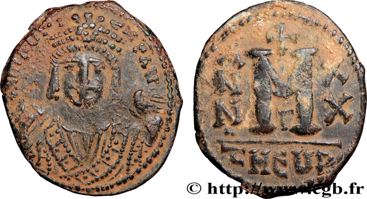 MAURICE TIBERIUS Follis XF