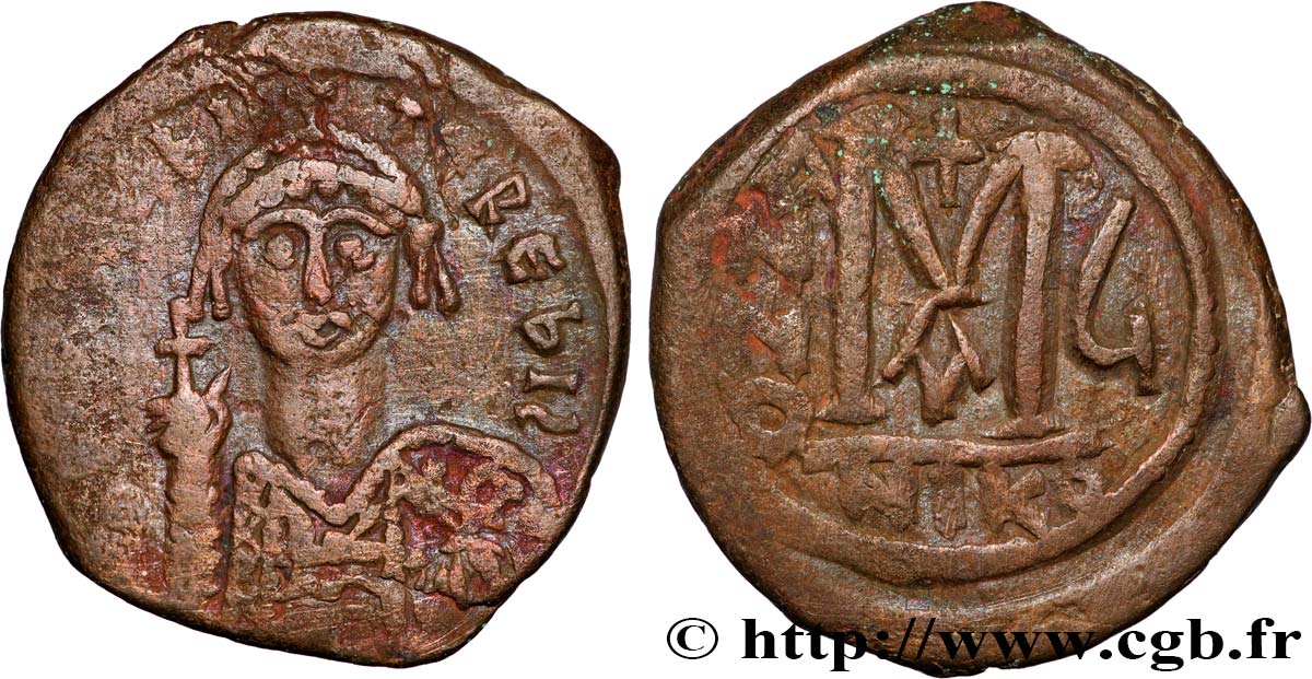 MAURICIUS TIBERIUS Follis XF