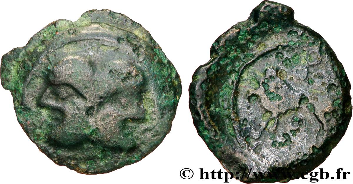 SUESSIONS (région de Soissons) Bronze à la tête janiforme, classe II aux annelets pointés TB+/TB