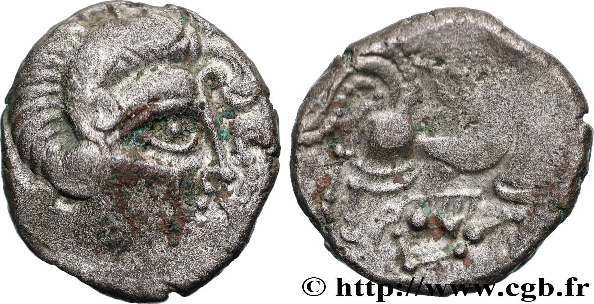 CORIOSOLITES (Région de Corseul, Cotes d Armor) Statère de billon, classe II au nez pointé TTB