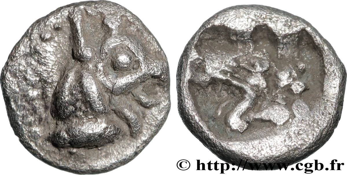 MASSALIA - MARSEILLE Hémiobole du trésor d Auriol à la tête de griffon et à la tête de lion à gauche TTB/TB+