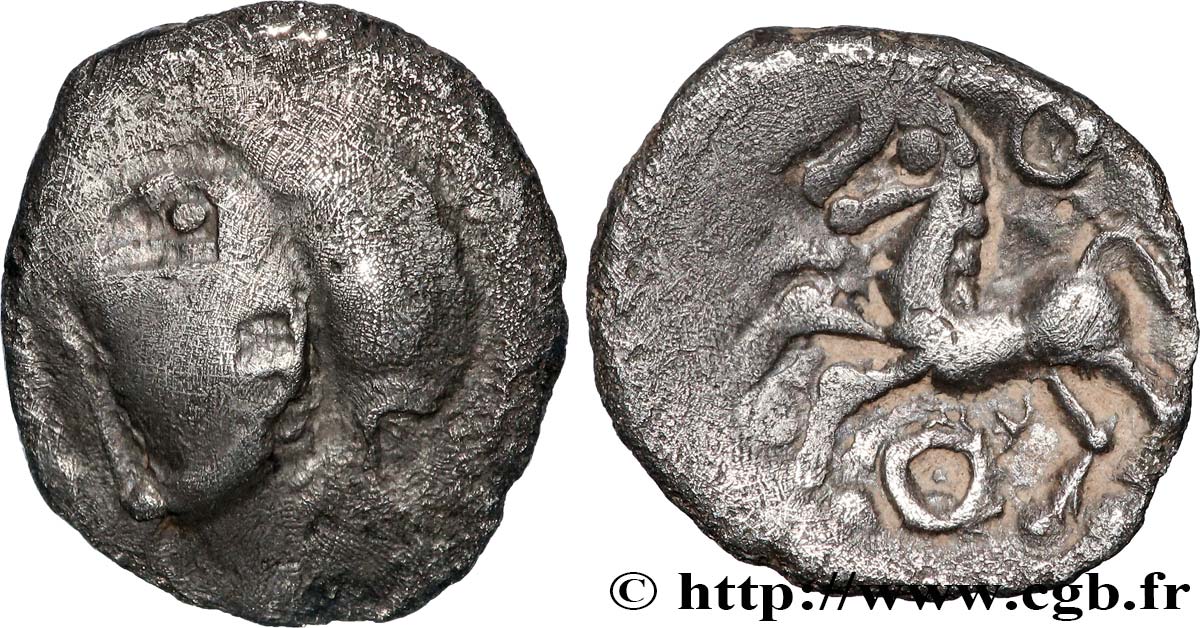 GALLIA - ÆDUI (BIBRACTE, Area of the Mont-Beuvray) Denier à la tête casquée VF/XF