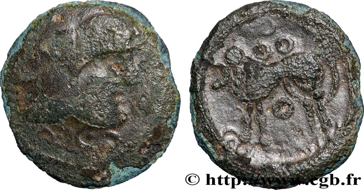GALLIA BELGICA - SUESSIONES (Area of Soissons) Bronze à la tête janiforme, classe II aux annelets pointés VF/VF