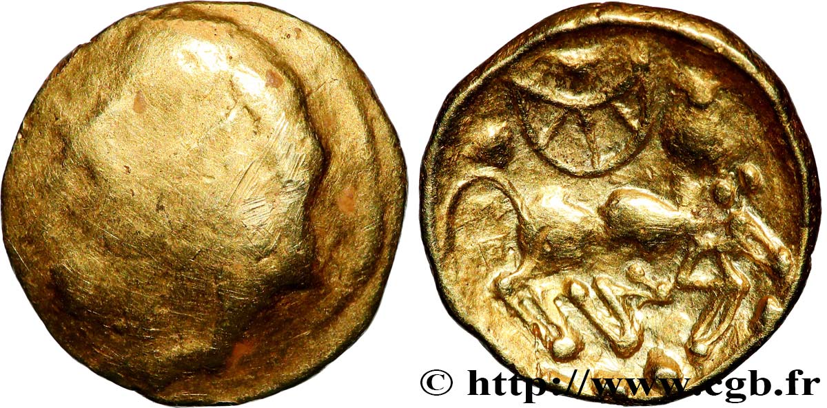 GALLIEN - BELGICA - ATREBATES (Region die Arras) Quart de statère en or au croissant S/VZ