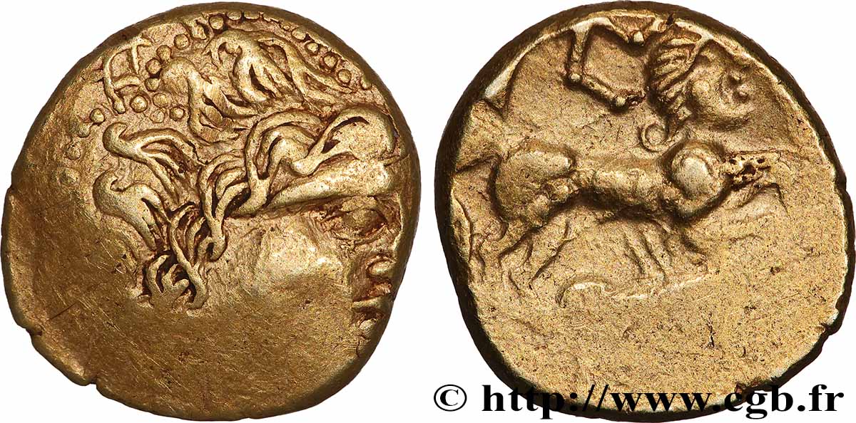 ANDÉCAVES (Région d&nbsp;Angers) Statère d’or “à l’aigrette” et au décor cloisonné TTB+