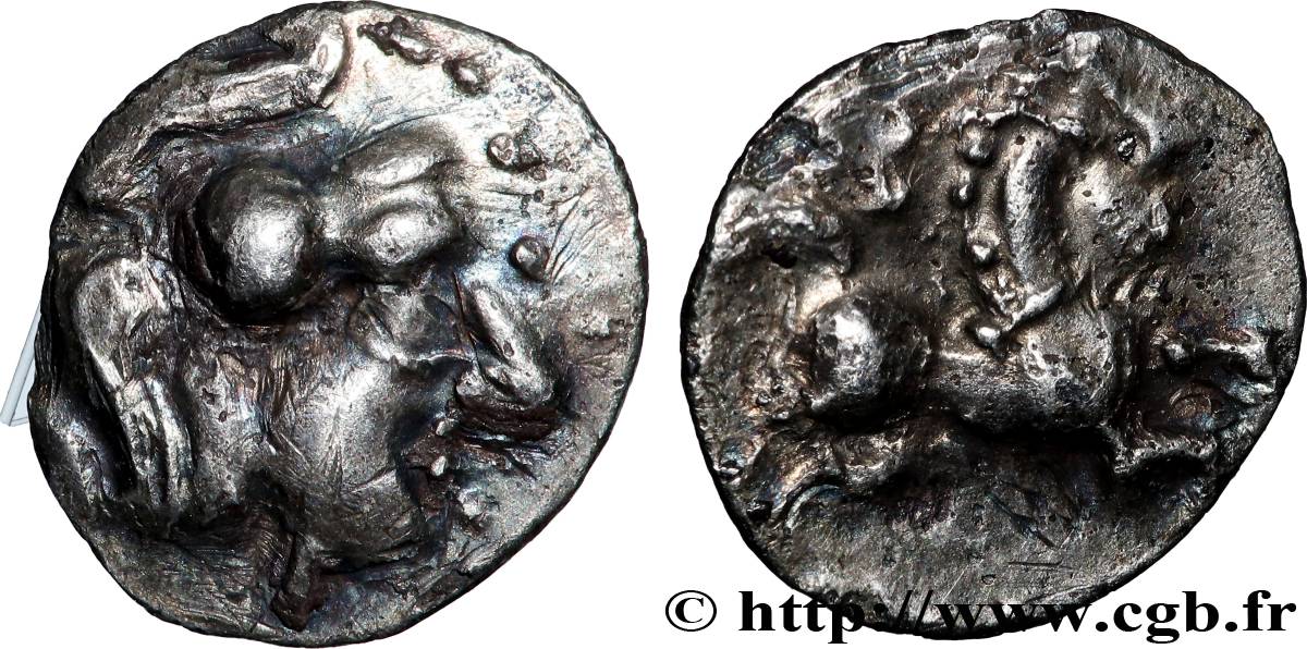 CARNUTES (Région de la Beauce) Denier à la tête casquée à l&nbsp;aurige de Bridiers TTB