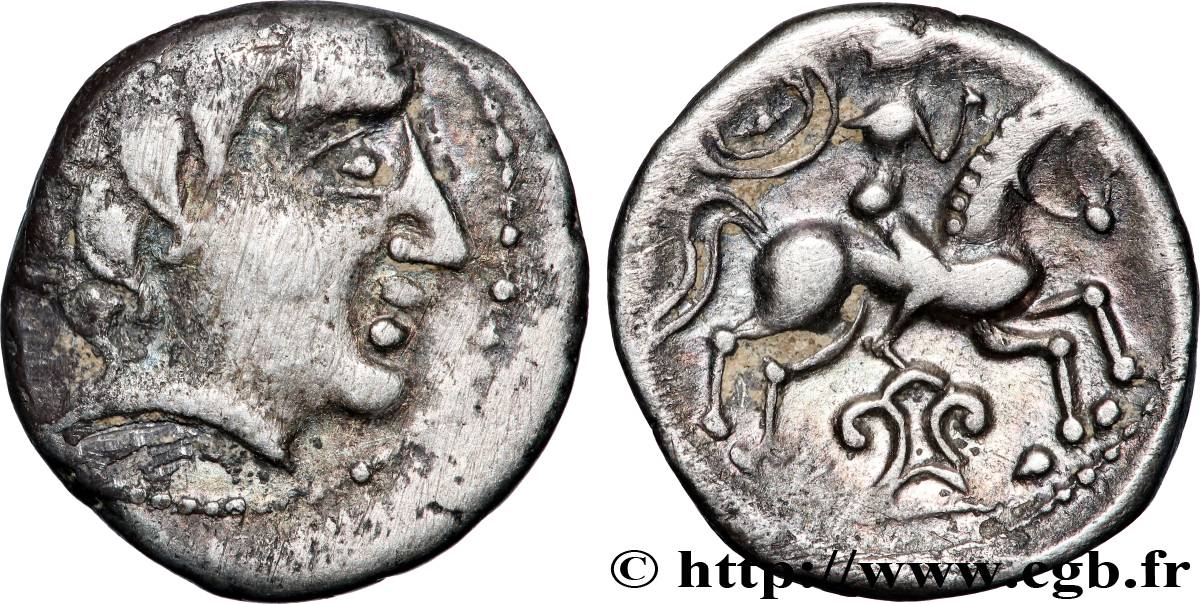 PICTONS / BITURIGES / CARNUTES - CENTRE-OUEST, Incertaines Drachme au cavalier et au fleuron TTB/TTB+