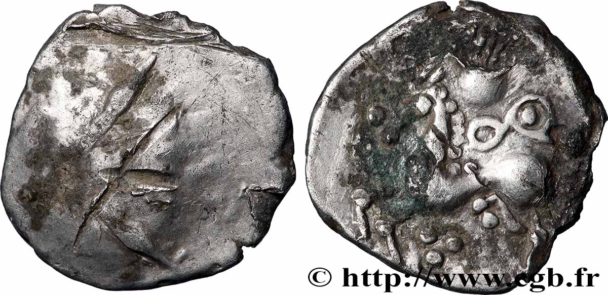 CENTRE-OUEST, INCERTAINES Drachme aux lignes entremelées, au cheval et à la main AB/TTB