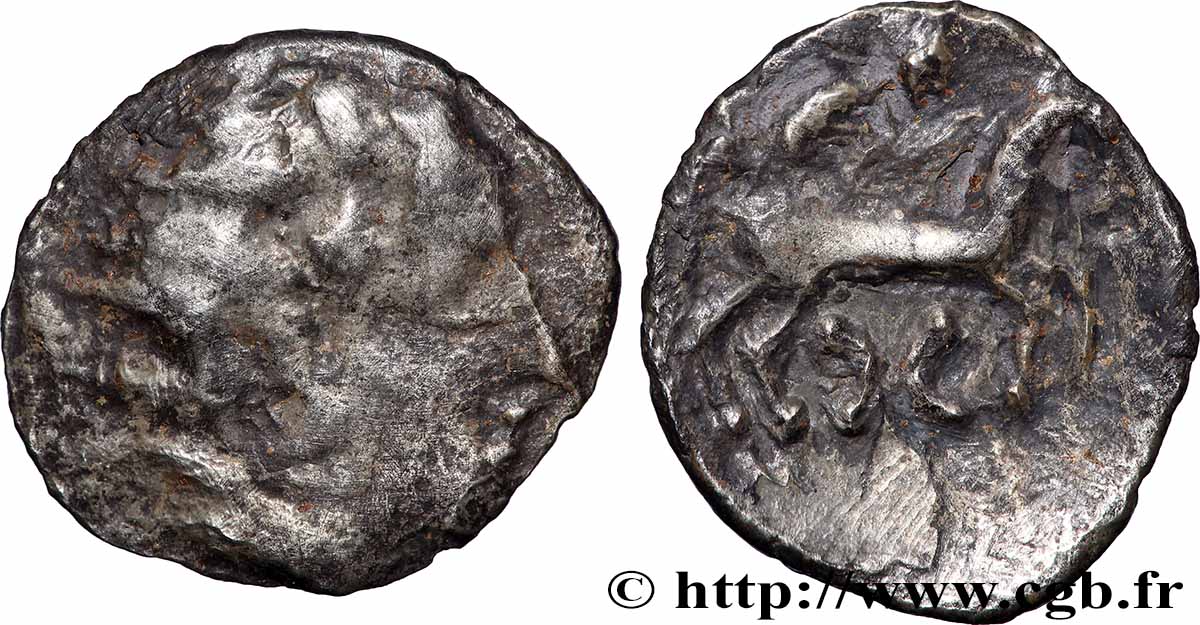 BITURIGES CUBES (Région de Bourges) Drachme aux deux croissants TB+/TTB