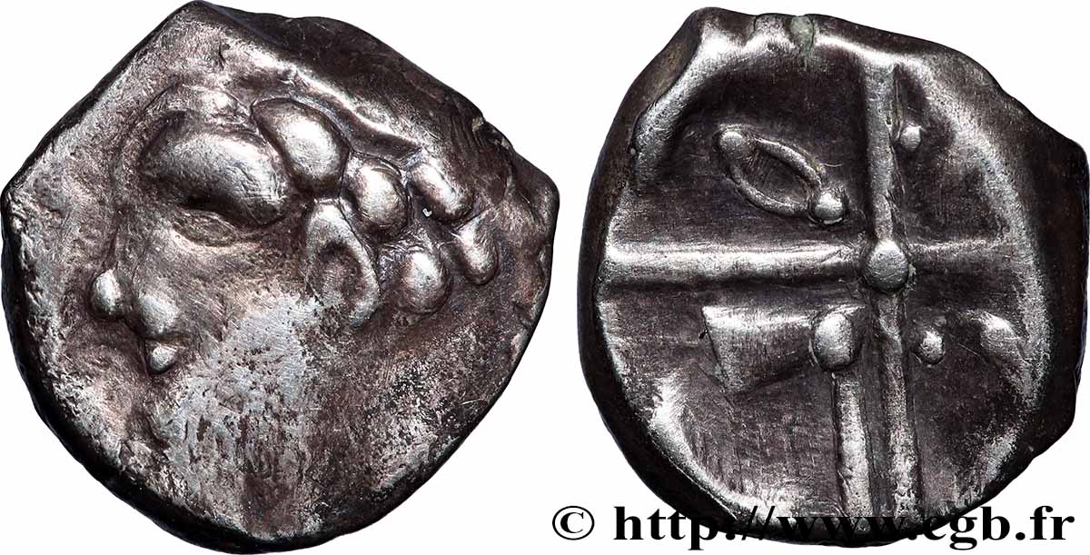 GALLIA - SOUTH WESTERN GAUL - VOLCÆ TECTOSAGES (Area of Toulouse) Drachme “à la tête cubiste”, Série précoce aux dauphins XF/AU