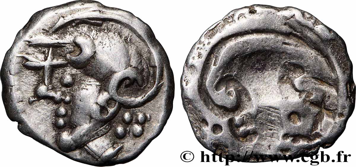 ÉDUENS (BIBRACTE, région du Mont-Beuvray) Denier à la tête casquée, incus SUP