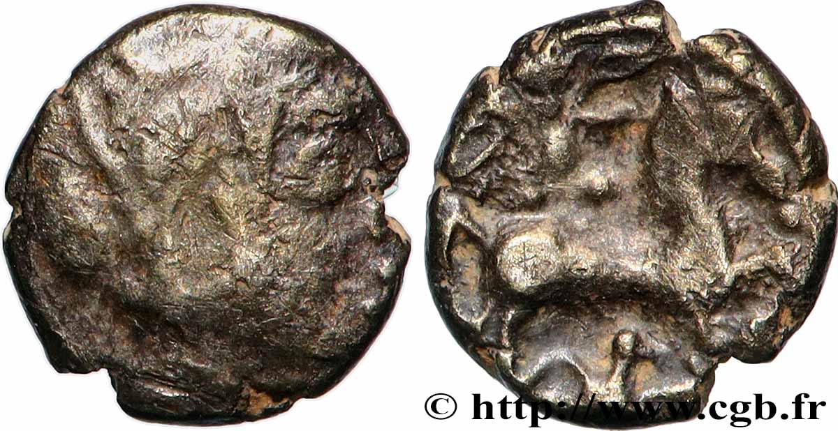 BITURIGES CUBES (Région de Bourges) Quart de statère à l’oiseau sous le cheval TB+