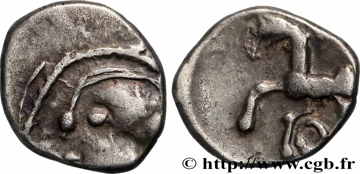 ÉDUENS (BIBRACTE, région du Mont-Beuvray) Denier à la tête casquée TTB+