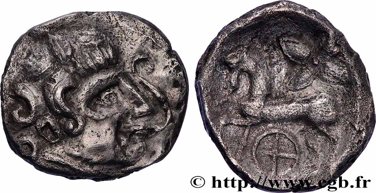 PICTONS / BITURIGES / CARNUTES - CENTRE-OUEST, Incertaines Drachme au fleuron et à la rouelle TTB+